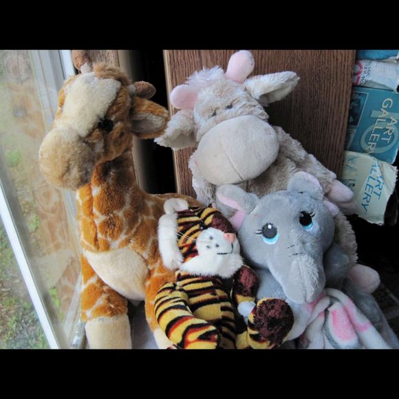 3 Stuffed Jungle Animals Elephant with Blanket Giraffe Tiger Baby Blankie Zoo - Picture 13 of 13